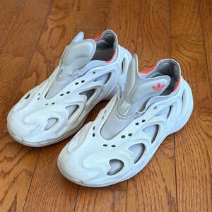 adidas White Sneakers adidas adiFOM Q Coral Accent